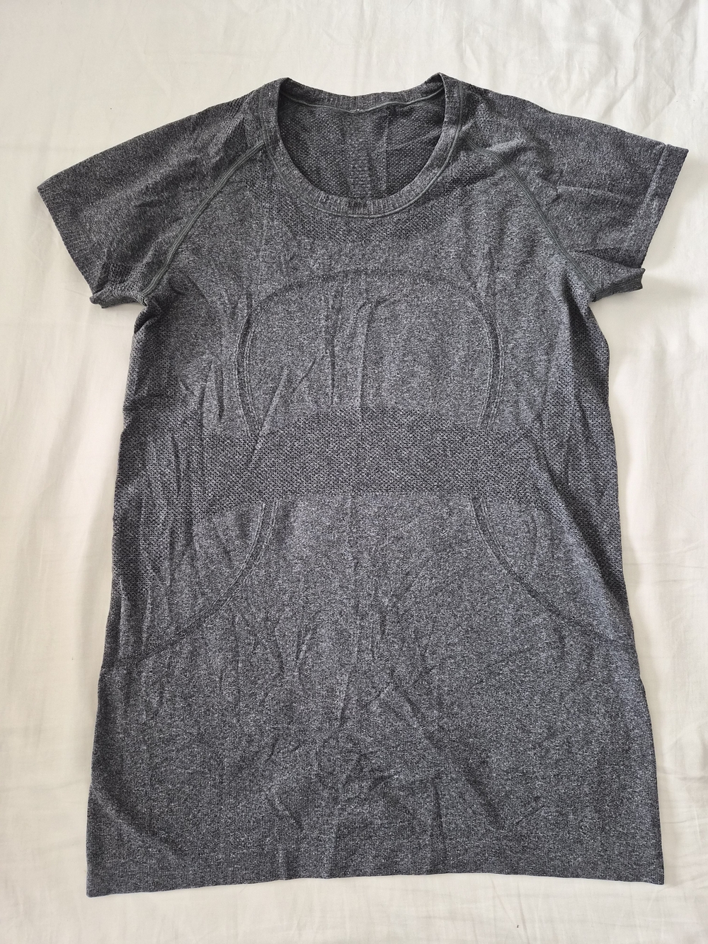 Swiftly Tech Short-Sleeve Shirt 2.0
Hip Length